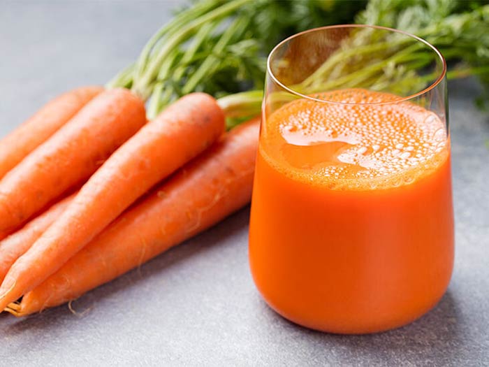 خواص آب هویج برای پوست