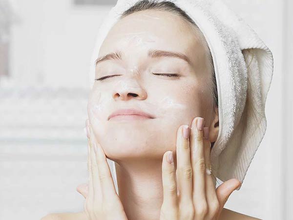 چرا باید پوست خود را تمیز کنیم